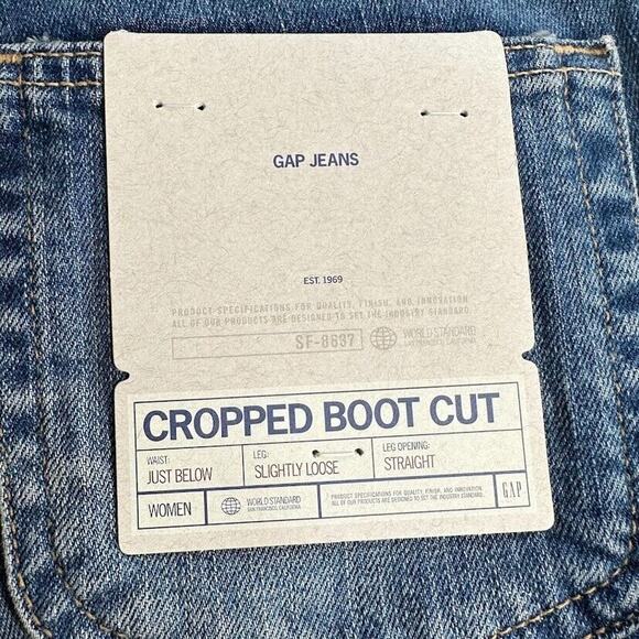 Gap Cropped Boot Cut Jeans Stretch Women Size 10 Denim Curved Hem Slightly Loose - Picture 6 of 9